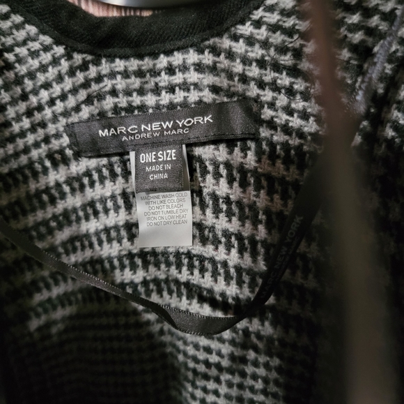 Womens Plaid Sweater Poncho - Picture 2 of 4